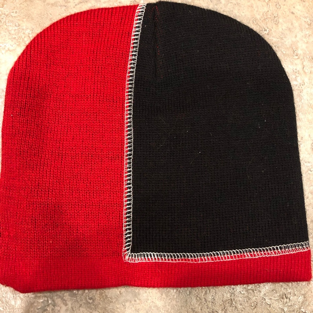 Star Wars Beanie NWOT - Picture 2 of 3